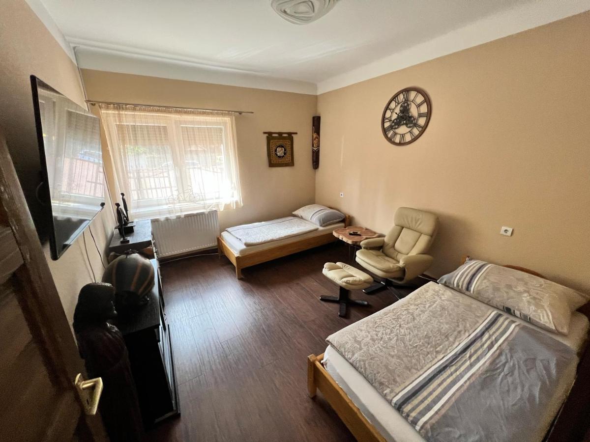 Feher Galamb Apartman Gyál エクステリア 写真